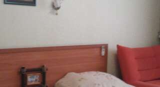 Гостиница Volna Guest House Адлер Двухместный номер с 2 отдельными кроватями и балконом-2