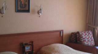 Гостиница Volna Guest House Адлер Двухместный номер с 2 отдельными кроватями и балконом-6
